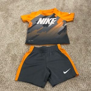 Nike toddler short set